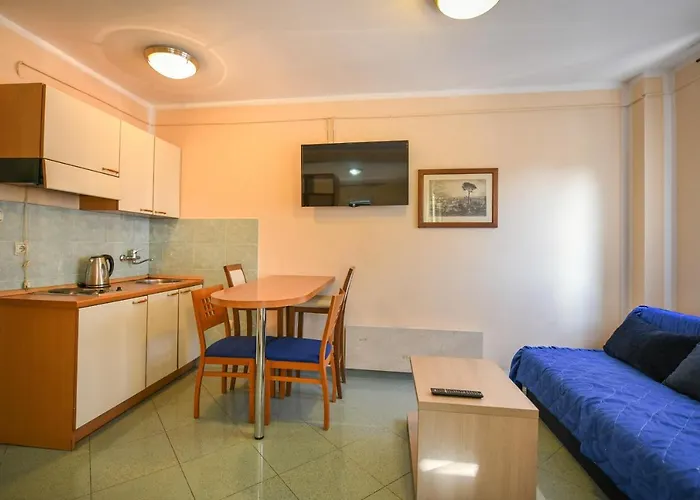 Jolly Apartments